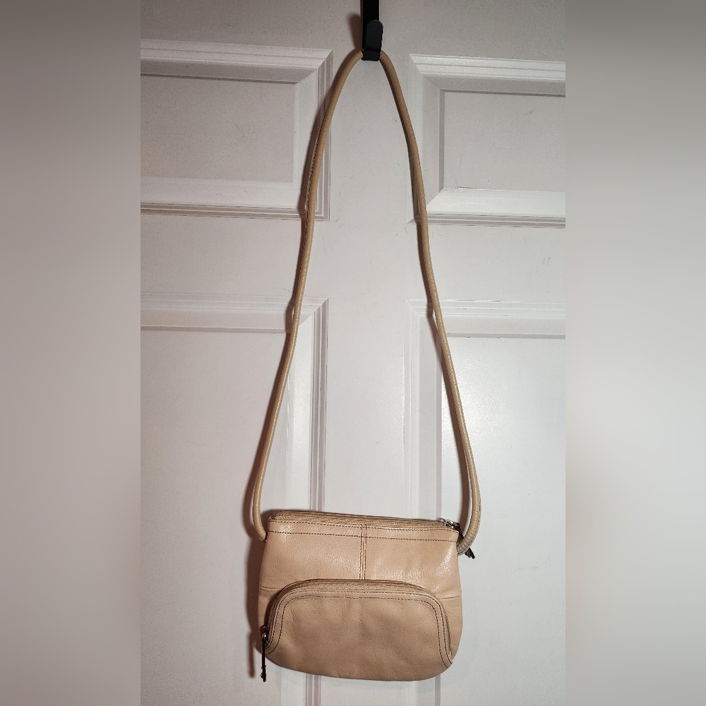 Tignanello Elegant Cream Leather Crossbody Shoulder Bag